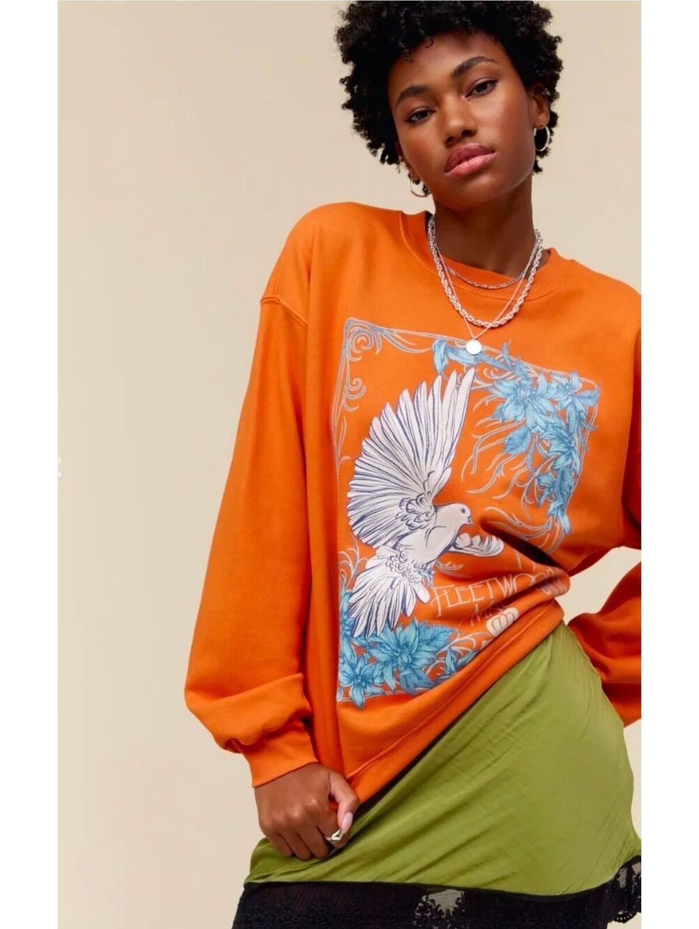 NWT| $145 |Sz.S 23"PTP |Daydreamer Fleetwood Mac 1990 Dove Boyfriend Crew Neck